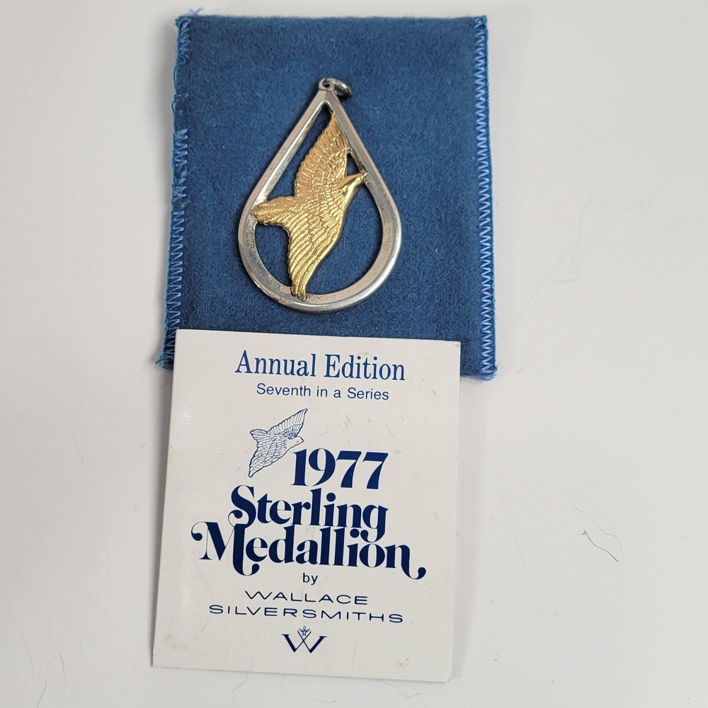 Wallaceβ Silversmiths Sterling 1977 Dove Medallion Annual Ed Pendant Peace 925